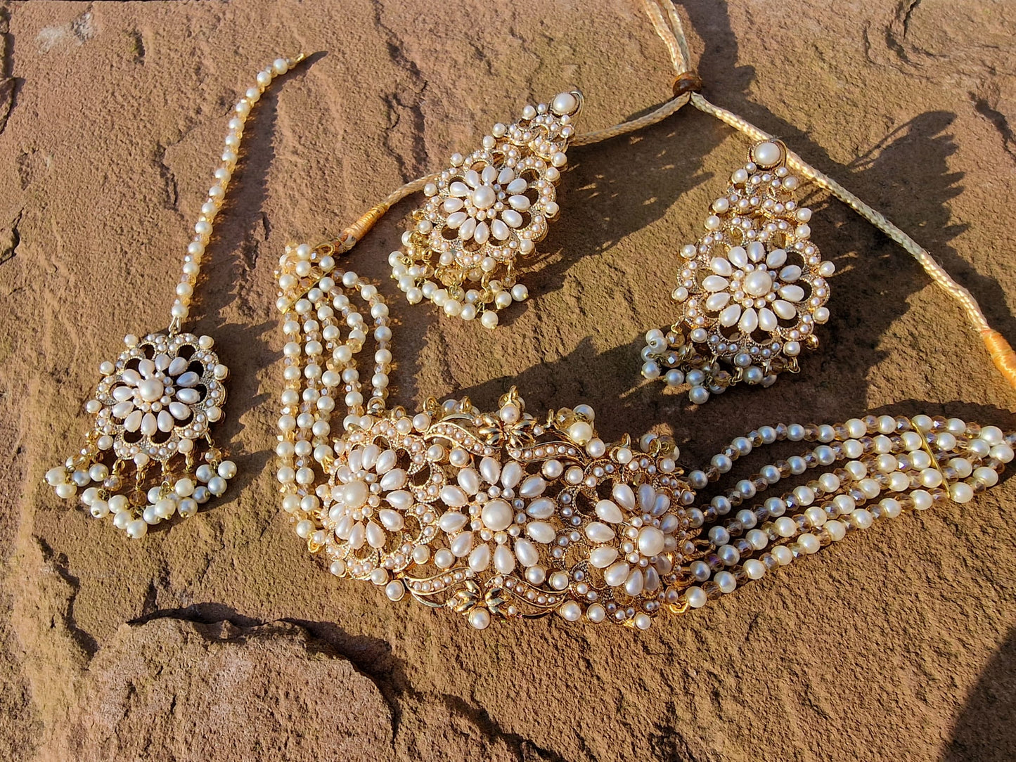 4 Piece Stunning White Choker Kundan Pearl Set